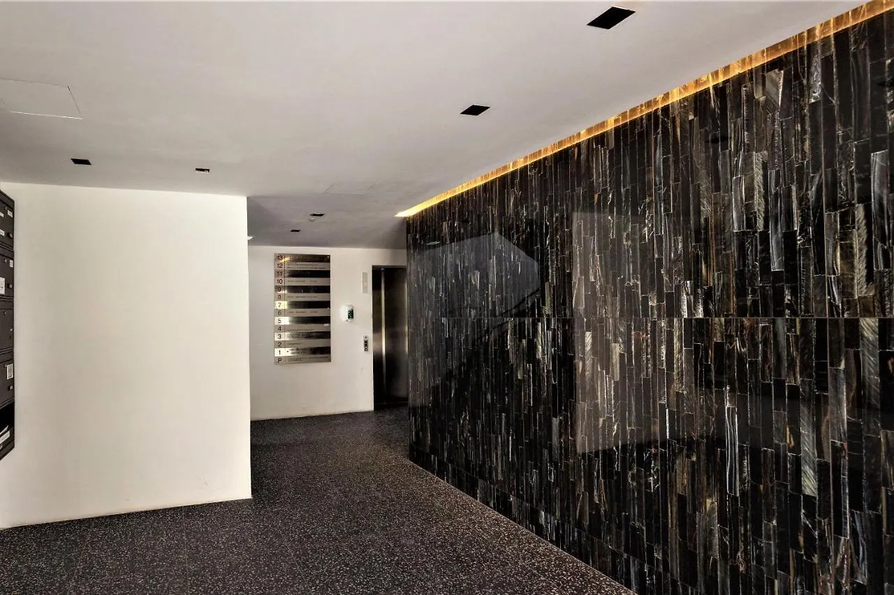 Island View Apartment Split